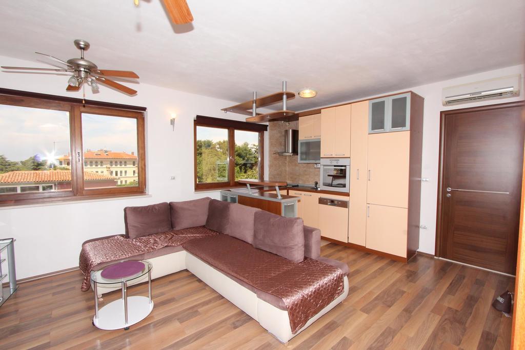 Apartments Horizont Rovinj Eksteriør billede